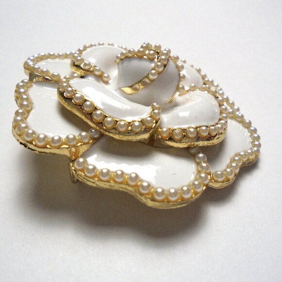 Brooch White Flower pearl brooch accessories jewelry gifts - Picture 3 of 8